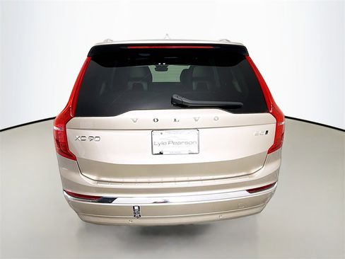 Used 2023 Volvo XC90 B5 Plus w/ Protection Package Premier image 26