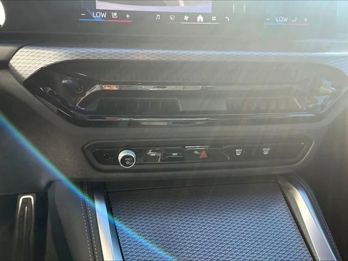 Used 2025 BMW 430i xDrive w/ M Sport Package image 34