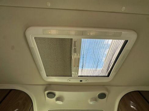 Used 2016 Mercedes-Benz Sprinter 3500 image 33