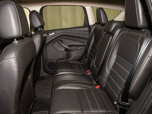 Used 2017 Ford Escape Titanium image 8