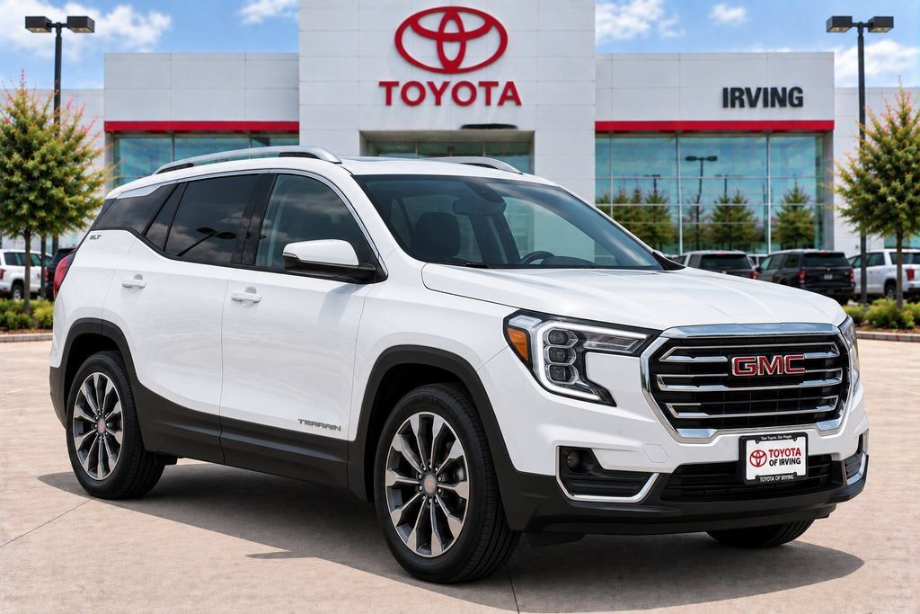 Used 2024 GMC Terrain SLT AWD/4WD image 8