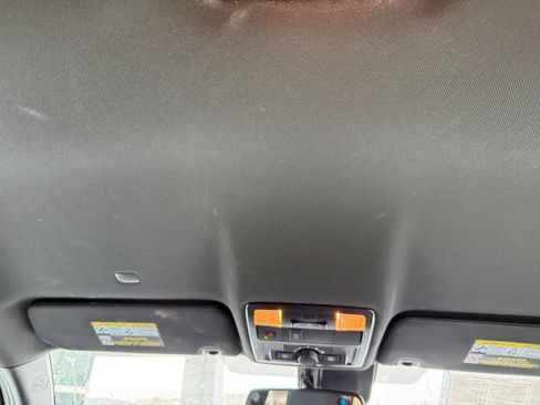 Used 2022 Toyota Tacoma TRD Off-Road image 15