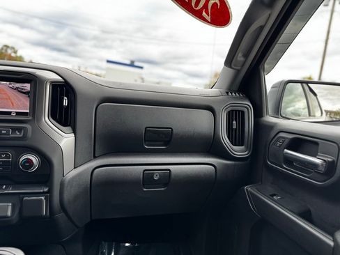 Used 2024 Chevrolet Silverado 1500 Custom image 23