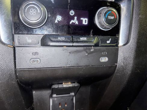 Used 2023 Chevrolet Suburban Premier image 48