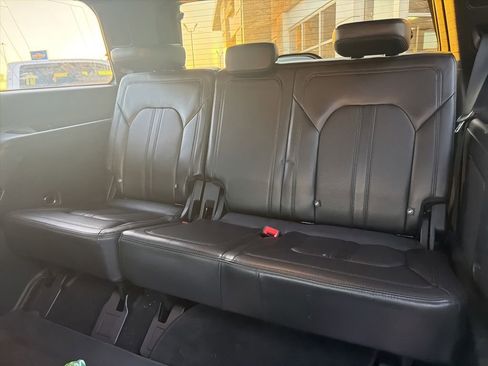 Used 2018 Ford Expedition Limited w/ Equipment Group 302A AWD/4WD image 14
