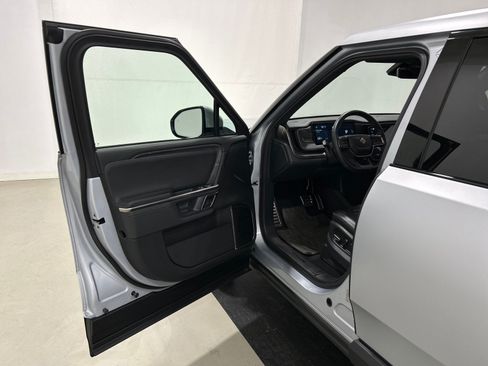 Used 2024 Rivian R1T Adventure AWD/4WD image 16
