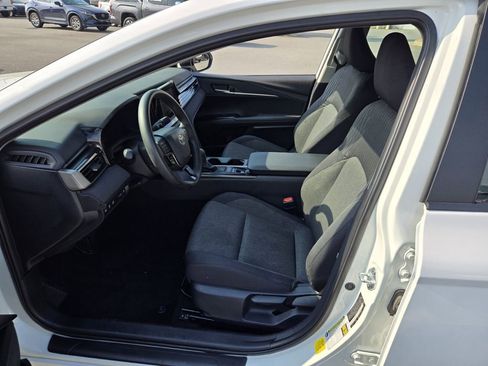 Used 2025 Toyota Camry LE FWD image 10