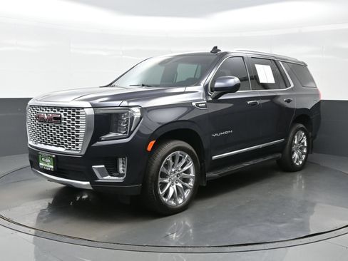 Used 2023 GMC Yukon SLT AWD/4WD image 2