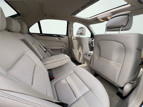 Used 2014 Mercedes-Benz E 350 Sedan image 25