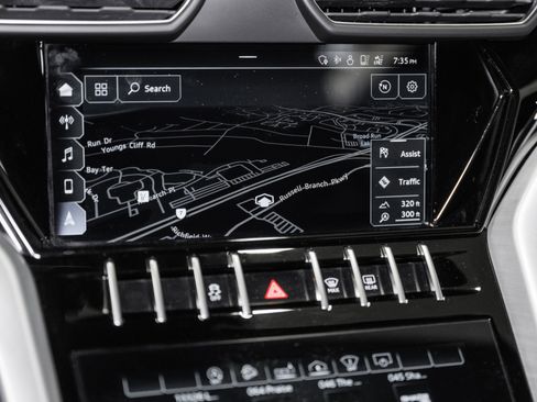 Used 2020 Lamborghini Urus image 34