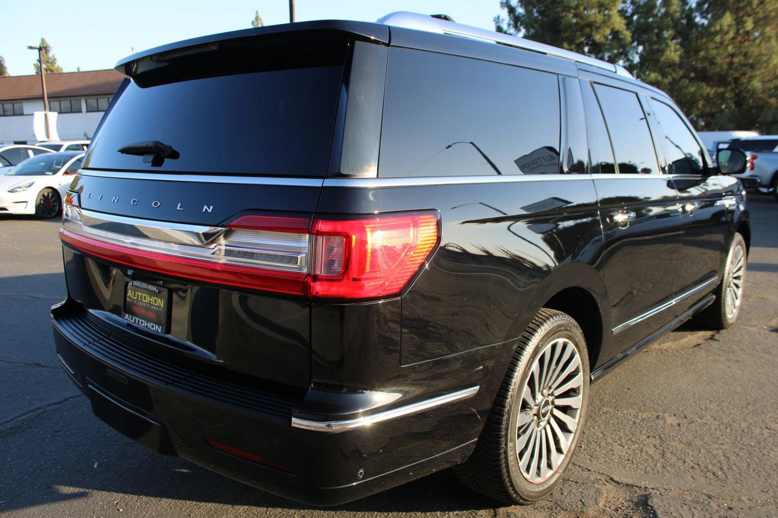 Used 2018 Lincoln Navigator L Reserve w/ Technology Package AWD/4WD image 45