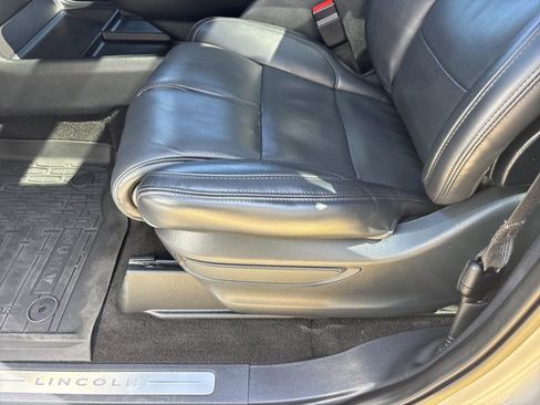 Used 2023 Lincoln Navigator Reserve AWD/4WD image 23