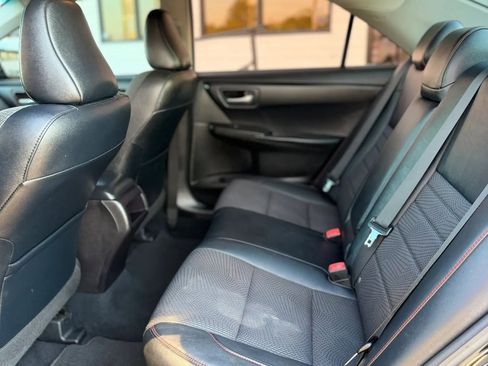 Used 2015 Toyota Camry SE image 13