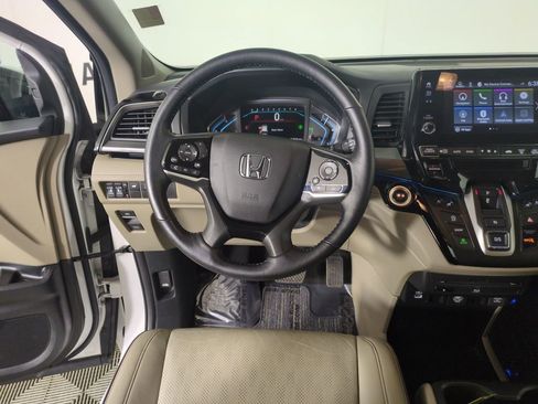Certified 2024 Honda Odyssey Elite image 17