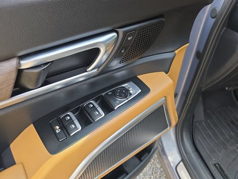 Used 2021 Kia Telluride SX w/ Nightfall Edition Package AWD/4WD image 17