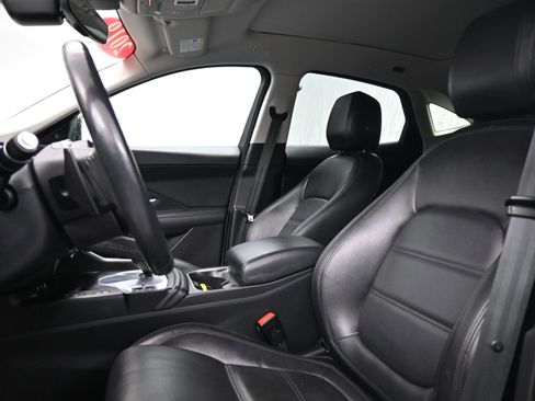 Used 2019 Jaguar E-PACE S image 17