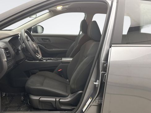 Used 2023 Nissan Rogue S AWD/4WD image 11