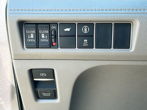 Used 2023 Honda Odyssey EX-L image 10