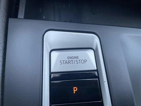 Used 2026 Volkswagen Atlas SE FWD image 13