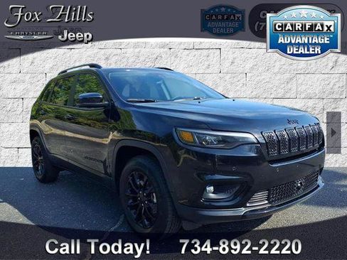 Certified 2023 Jeep Cherokee Altitude Lux image 1