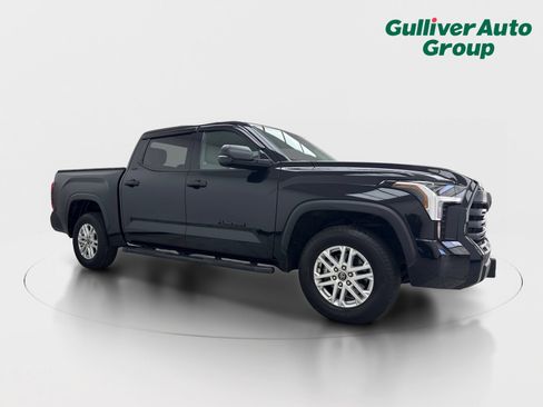 Used 2022 Toyota Tundra SR5 w/ Convenience Package RWD image 12