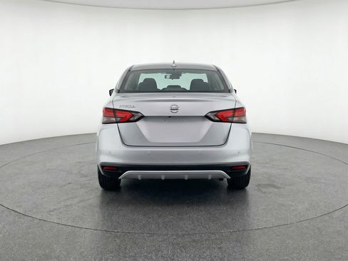 Used 2025 Nissan Versa SV image 7