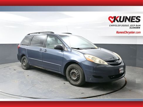 Used 2008 Toyota Sienna LE FWD image 1