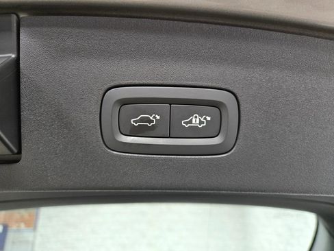 Used 2022 Polestar Polestar 2 w/ Performance Package image 45