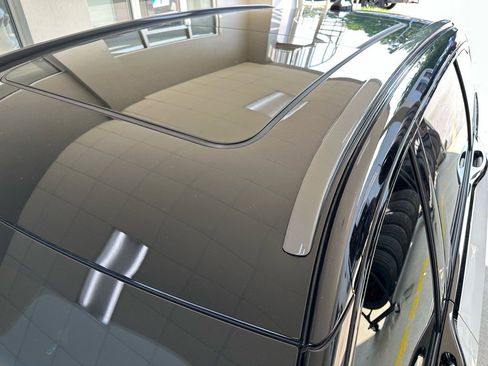 Used 2024 Lincoln Nautilus Reserve w/ Equipment Group 202A image 4