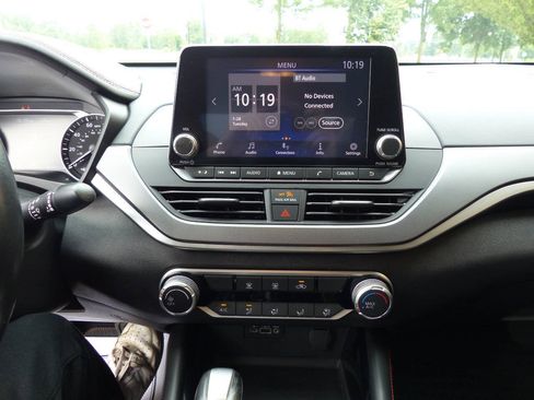 Used 2024 Nissan Altima 2.5 SR AWD/4WD image 31