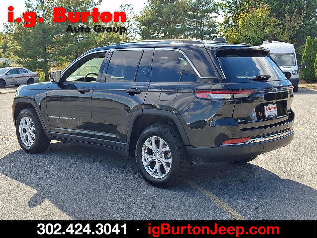 Certified 2023 Jeep Grand Cherokee Limited AWD/4WD image 4