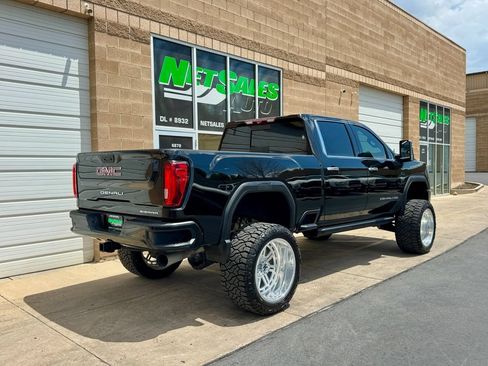 Used 2020 GMC Sierra 2500 Denali w/ Denali Ultimate Package AWD/4WD image 6