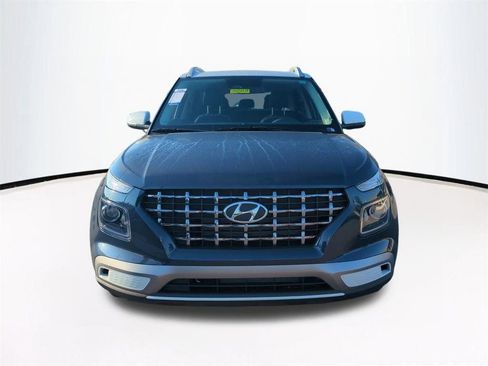 New 2026 Hyundai Venue SEL FWD image 3