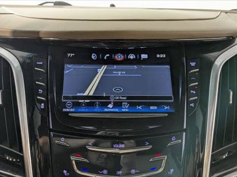 Used 2019 Cadillac Escalade Platinum AWD/4WD image 32