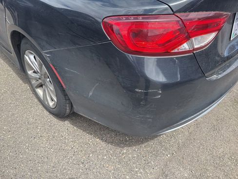 Used 2016 Chrysler 200 Limited w/ Convenience Group FWD image 7