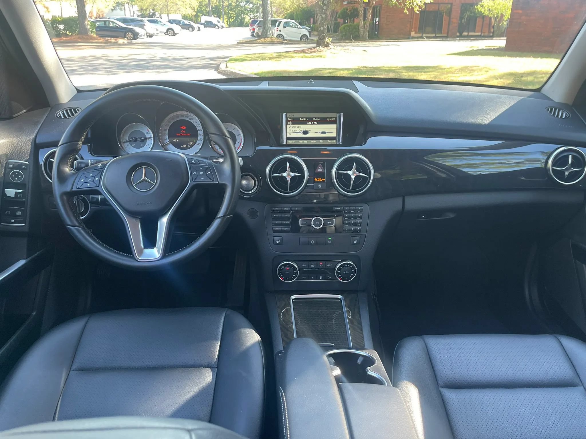 Used 2015 Mercedes-Benz GLK 350 4MATIC image 16