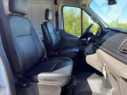 Used 2024 Ford Transit 250 148 High Roof RWD image 73