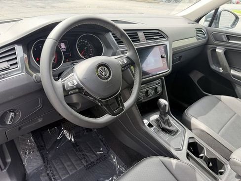 Used 2021 Volkswagen Tiguan SEL FWD image 14