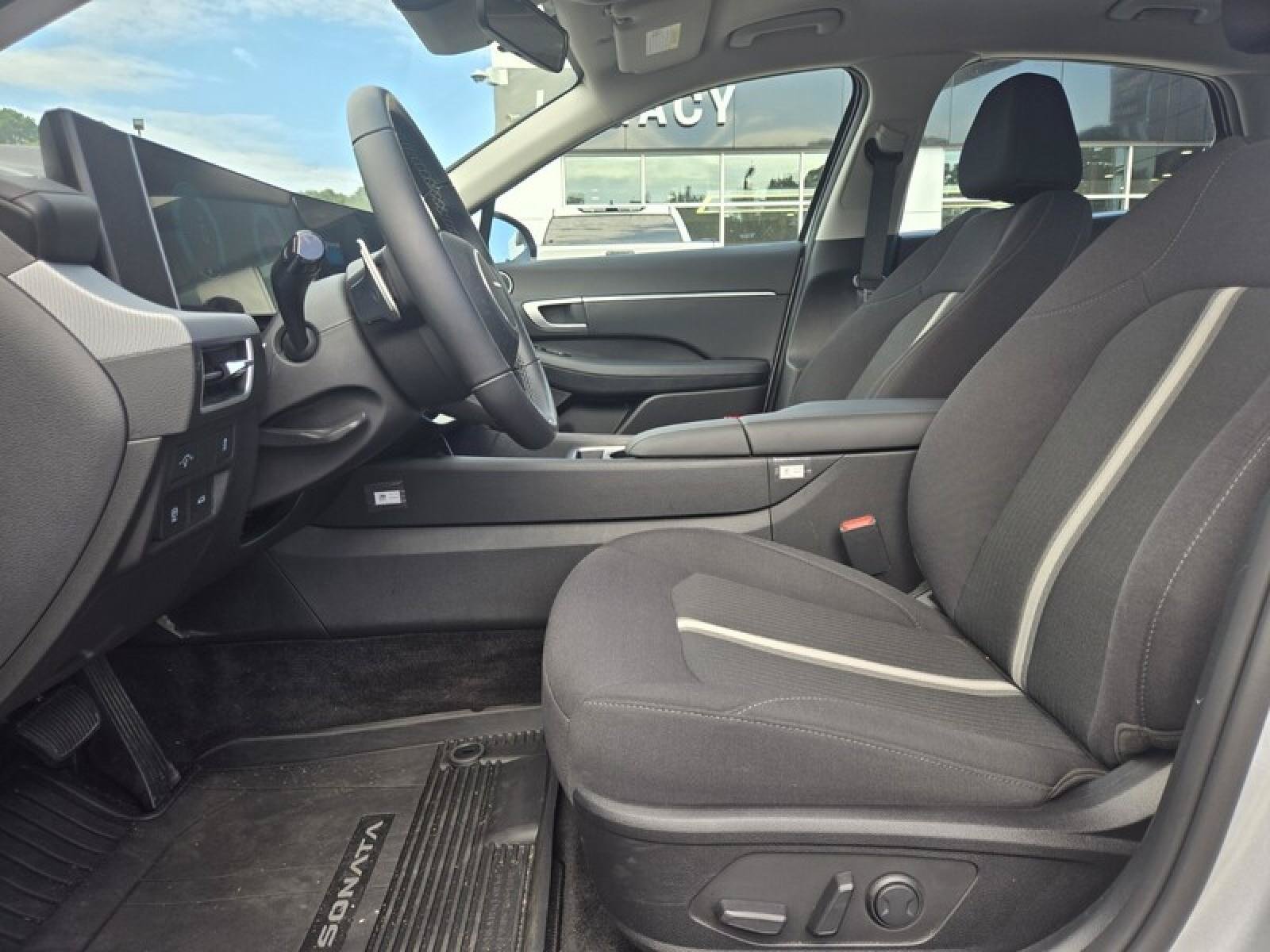 Used 2026 Hyundai Sonata SEL FWD image 18