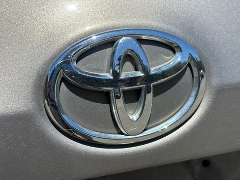 Used 2014 Toyota Corolla LE FWD image 8