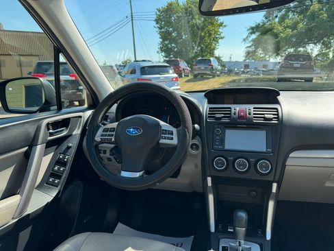 Used 2014 Subaru Forester 2.5i Touring AWD/4WD image 15