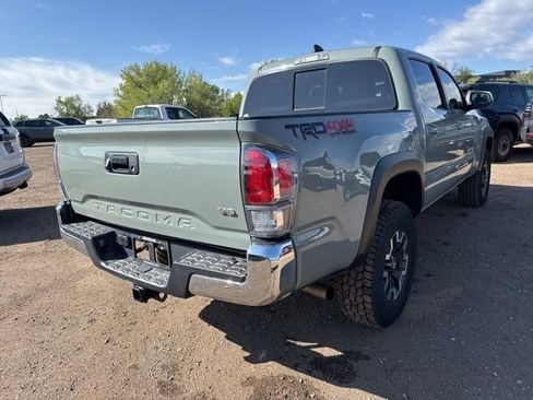 Used 2022 Toyota Tacoma TRD Off-Road AWD/4WD image 5