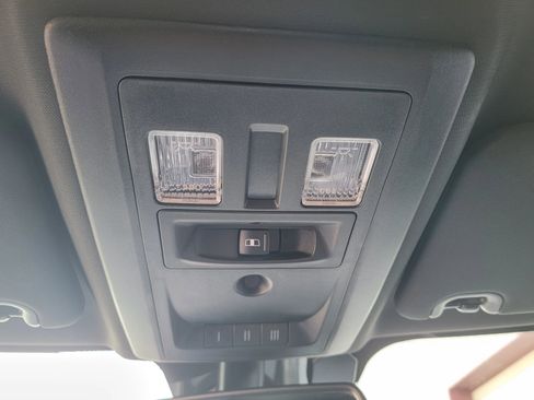 Used 2018 RAM 1500 Limited image 28