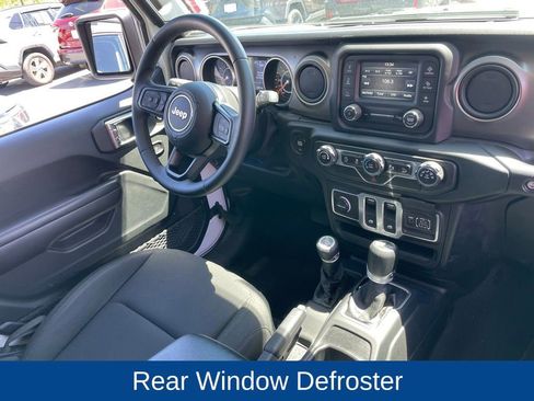 Used 2018 Jeep Wrangler Sport AWD/4WD image 8