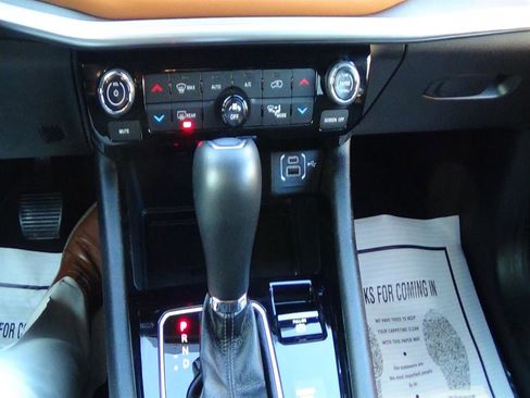 Certified 2025 Jeep Compass Limited w/ Elite Group image 21