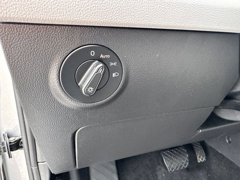 Used 2022 Volkswagen Taos S FWD image 18