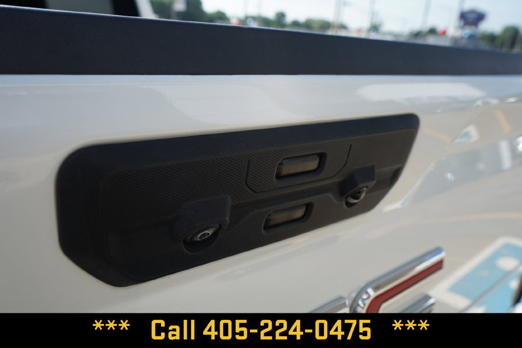 Used 2025 GMC Sierra 1500 SLT AWD/4WD image 16
