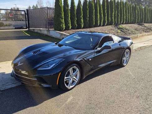 Used 2017 Chevrolet Corvette Stingray Coupe w/ 1LT image 1