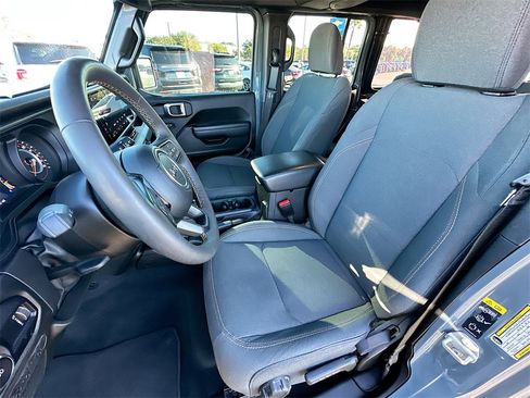 Used 2024 Jeep Wrangler Sport S image 20