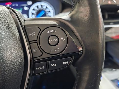 Used 2021 Toyota Venza Limited w/ Carpet Mat Package (TMS) image 26